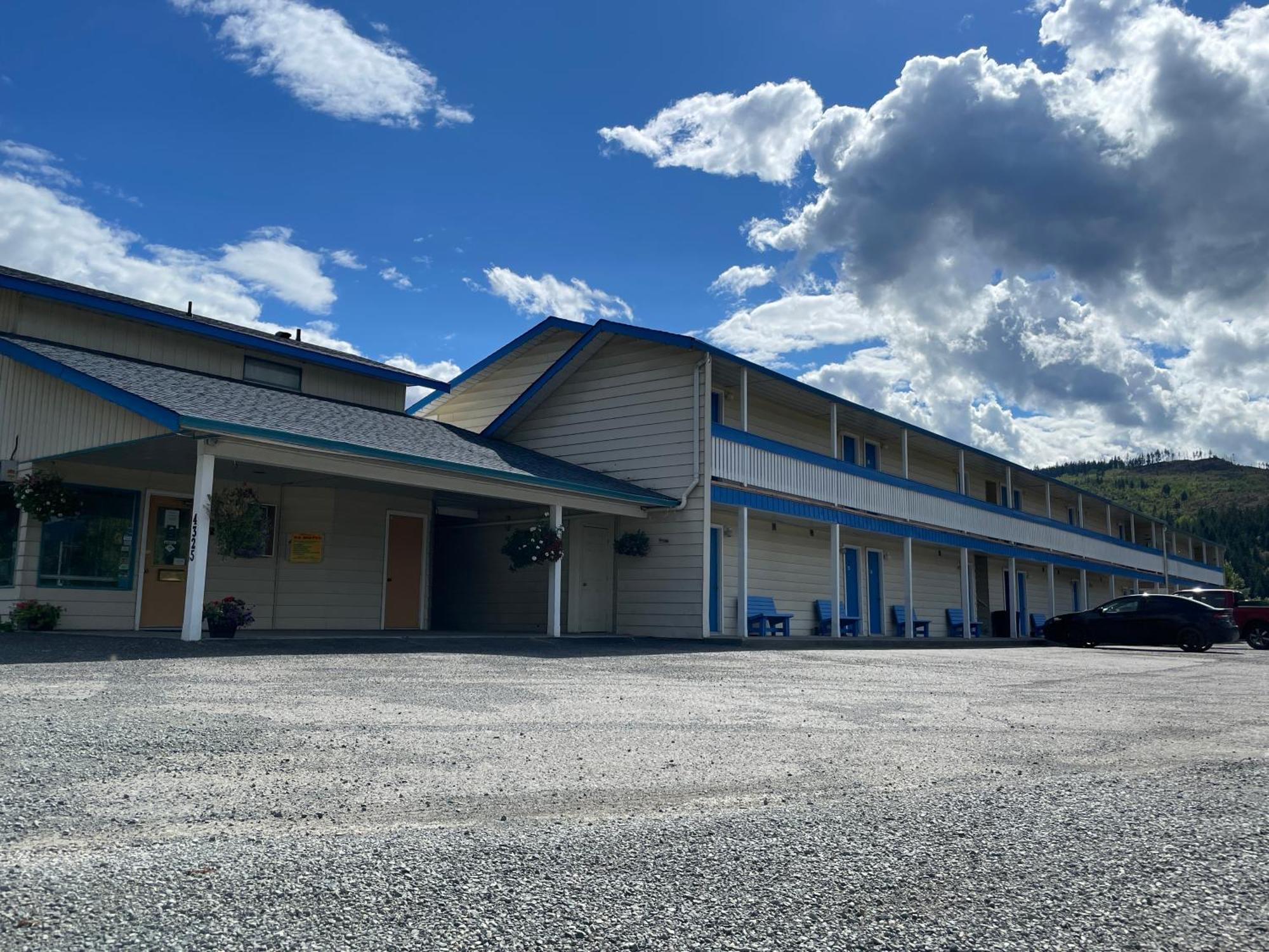 Y-5 Motel Barrière Eksteriør bilde